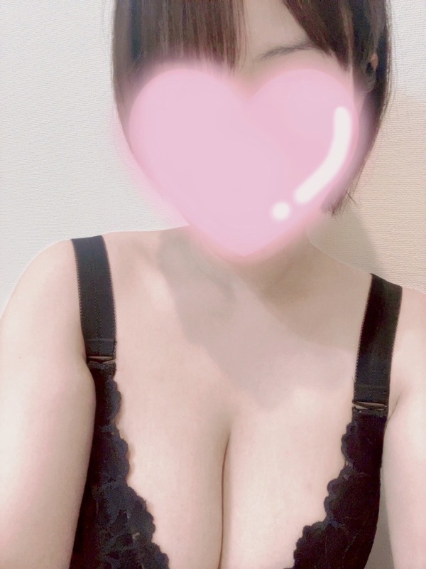 秋川 みおの写真1枚目