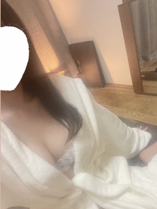 水無 ひなの写真2枚目